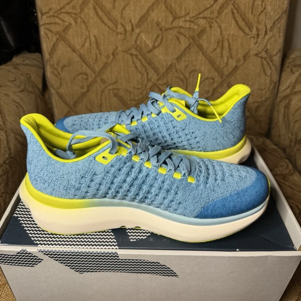 Rabbit Dream Chaser Running‎ Shoes- Milky Blue Men's 9.5 Worn Once!